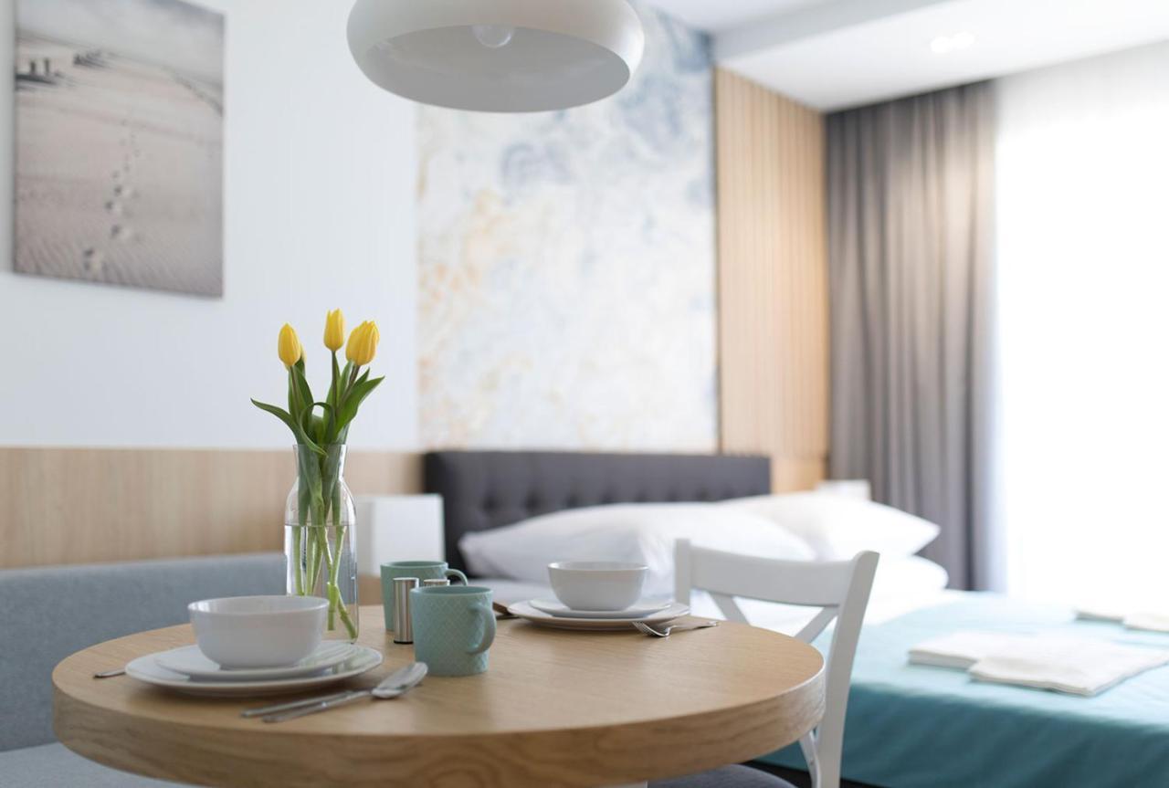 Willa Przy Porcie - Apartamenty Z Aneksami Kuchennymi Ustka Exterior foto