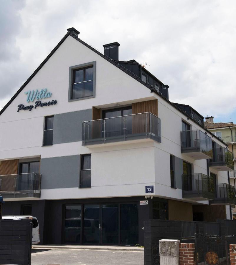 Willa Przy Porcie - Apartamenty Z Aneksami Kuchennymi Ustka Exterior foto