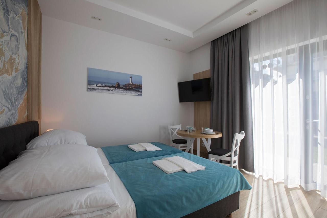 Willa Przy Porcie - Apartamenty Z Aneksami Kuchennymi Ustka Exterior foto