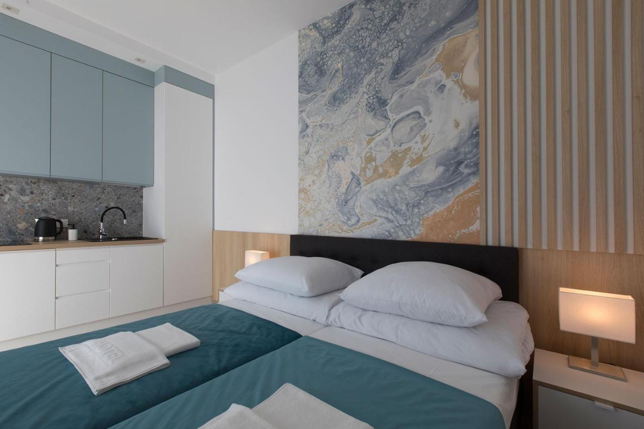Willa Przy Porcie - Apartamenty Z Aneksami Kuchennymi Ustka Exterior foto