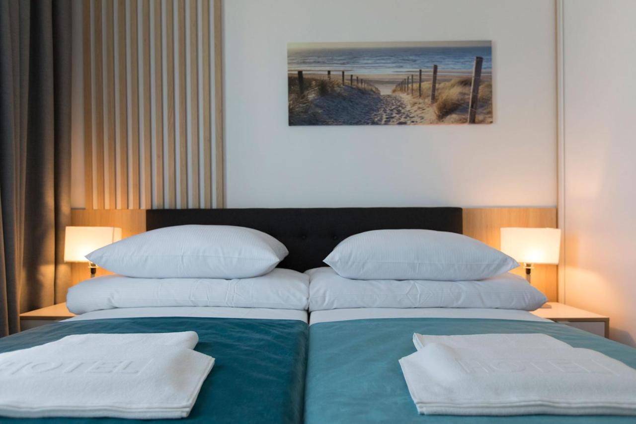 Willa Przy Porcie - Apartamenty Z Aneksami Kuchennymi Ustka Exterior foto