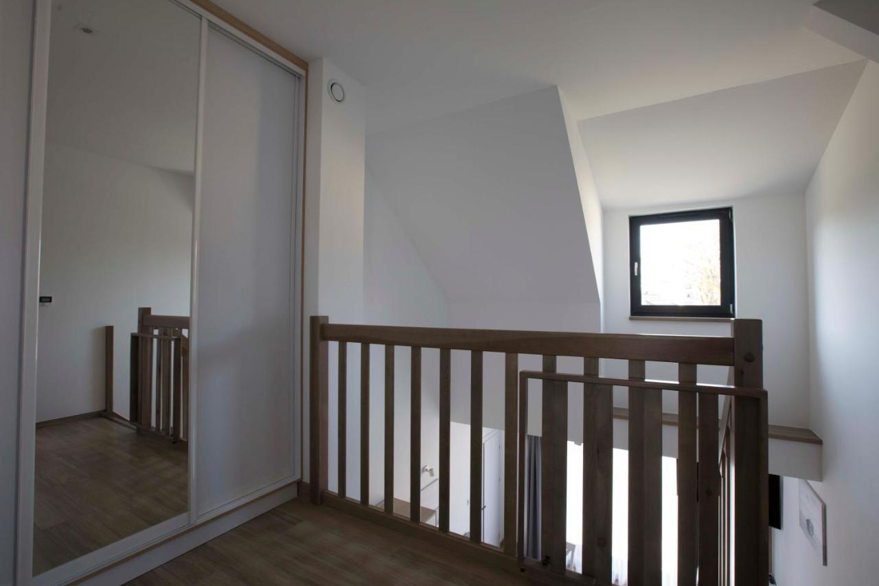 Willa Przy Porcie - Apartamenty Z Aneksami Kuchennymi Ustka Exterior foto