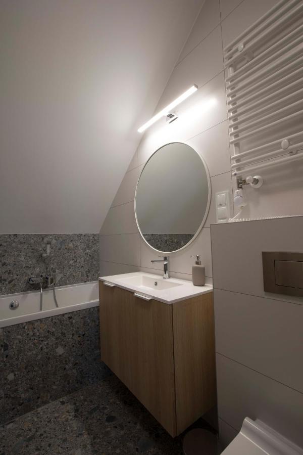 Willa Przy Porcie - Apartamenty Z Aneksami Kuchennymi Ustka Exterior foto