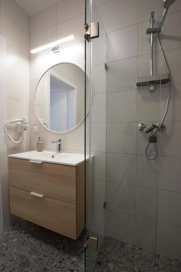 Willa Przy Porcie - Apartamenty Z Aneksami Kuchennymi Ustka Exterior foto