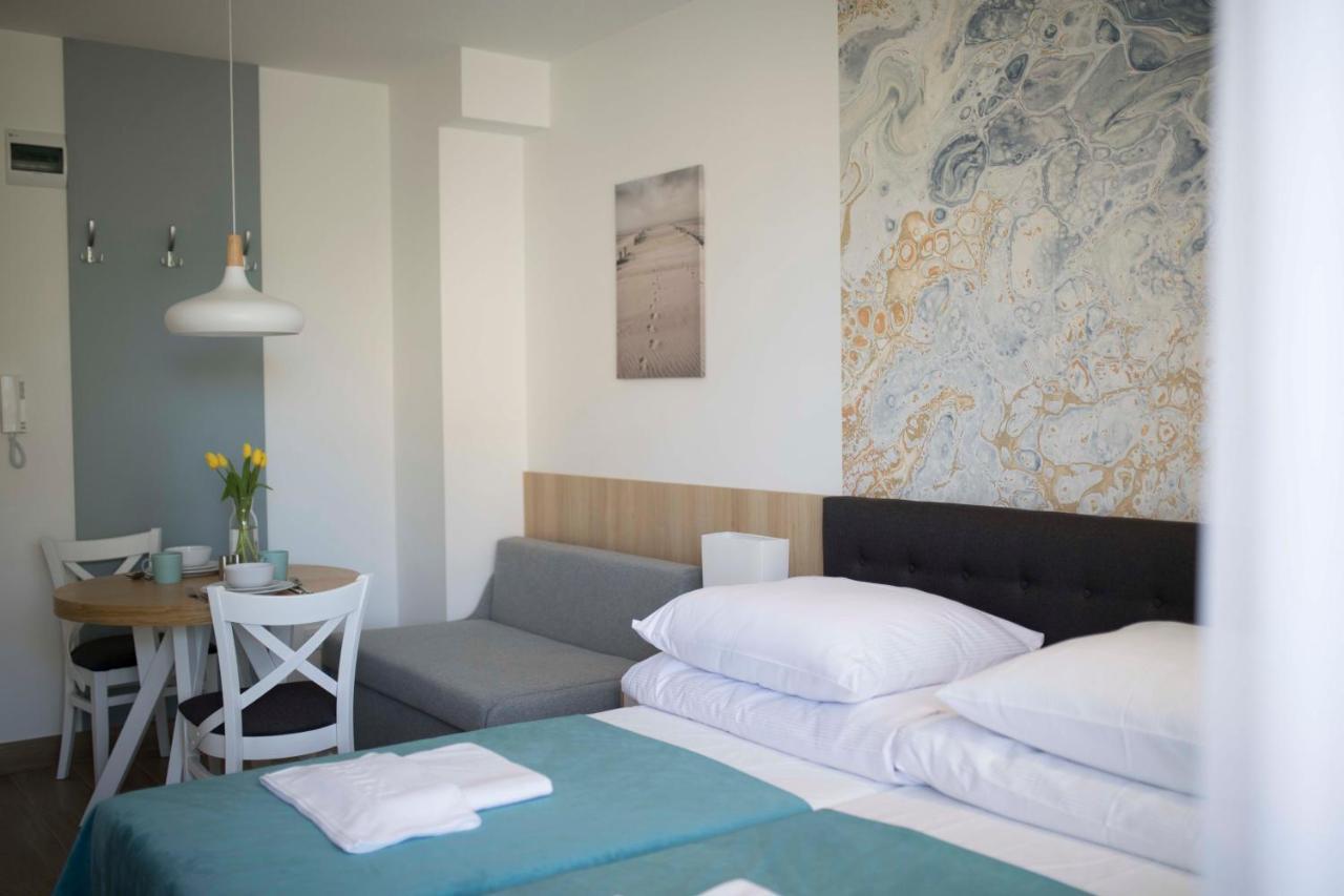 Willa Przy Porcie - Apartamenty Z Aneksami Kuchennymi Ustka Exterior foto