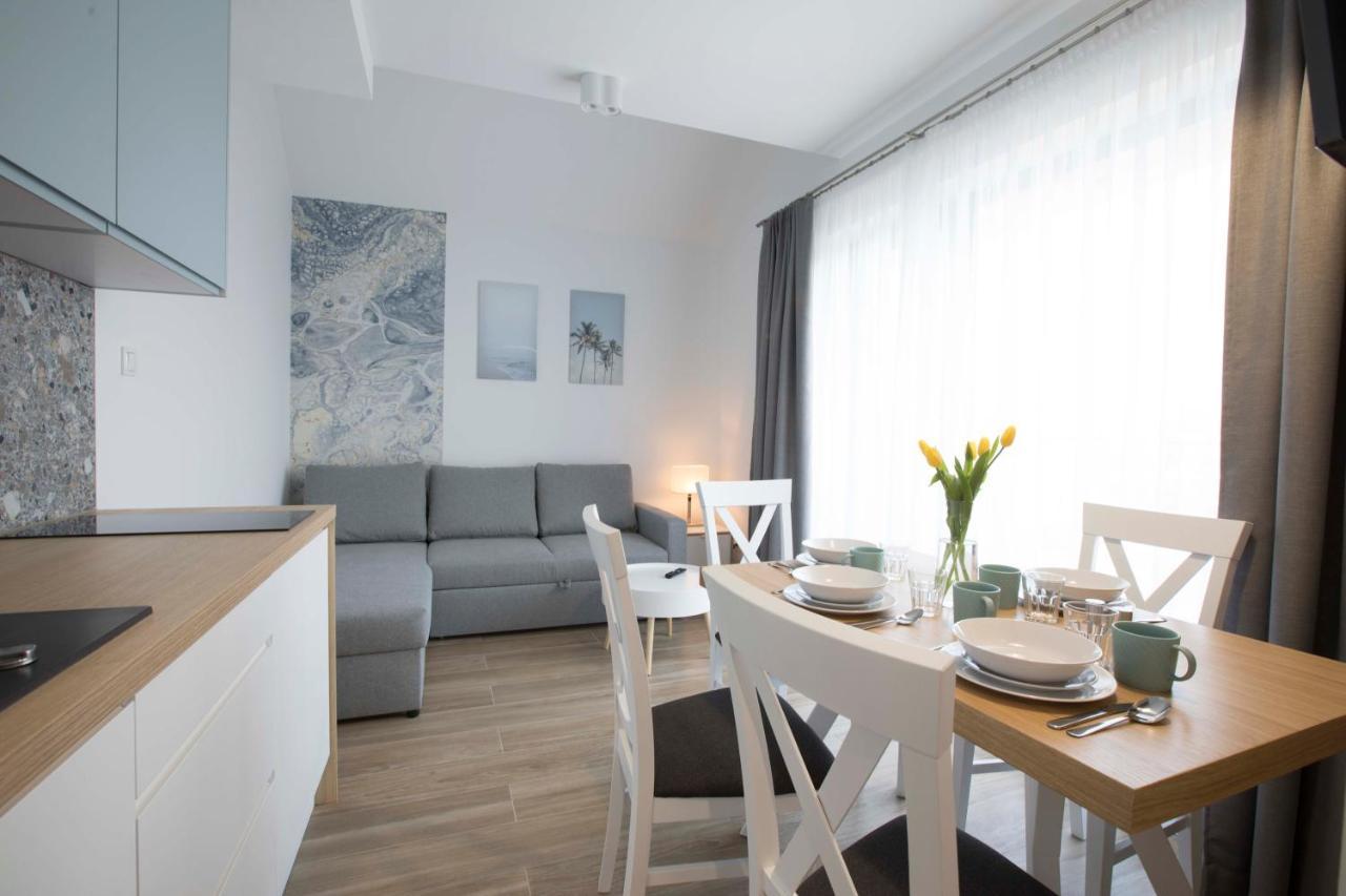 Willa Przy Porcie - Apartamenty Z Aneksami Kuchennymi Ustka Exterior foto